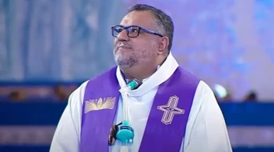 Padre Márlon Múcio recebe alta do hospital após passar 11 dias na UTI
