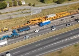 Transporte de carga gigante com 800 toneladas é retomado na Dutra nesta sexta-feira (19)