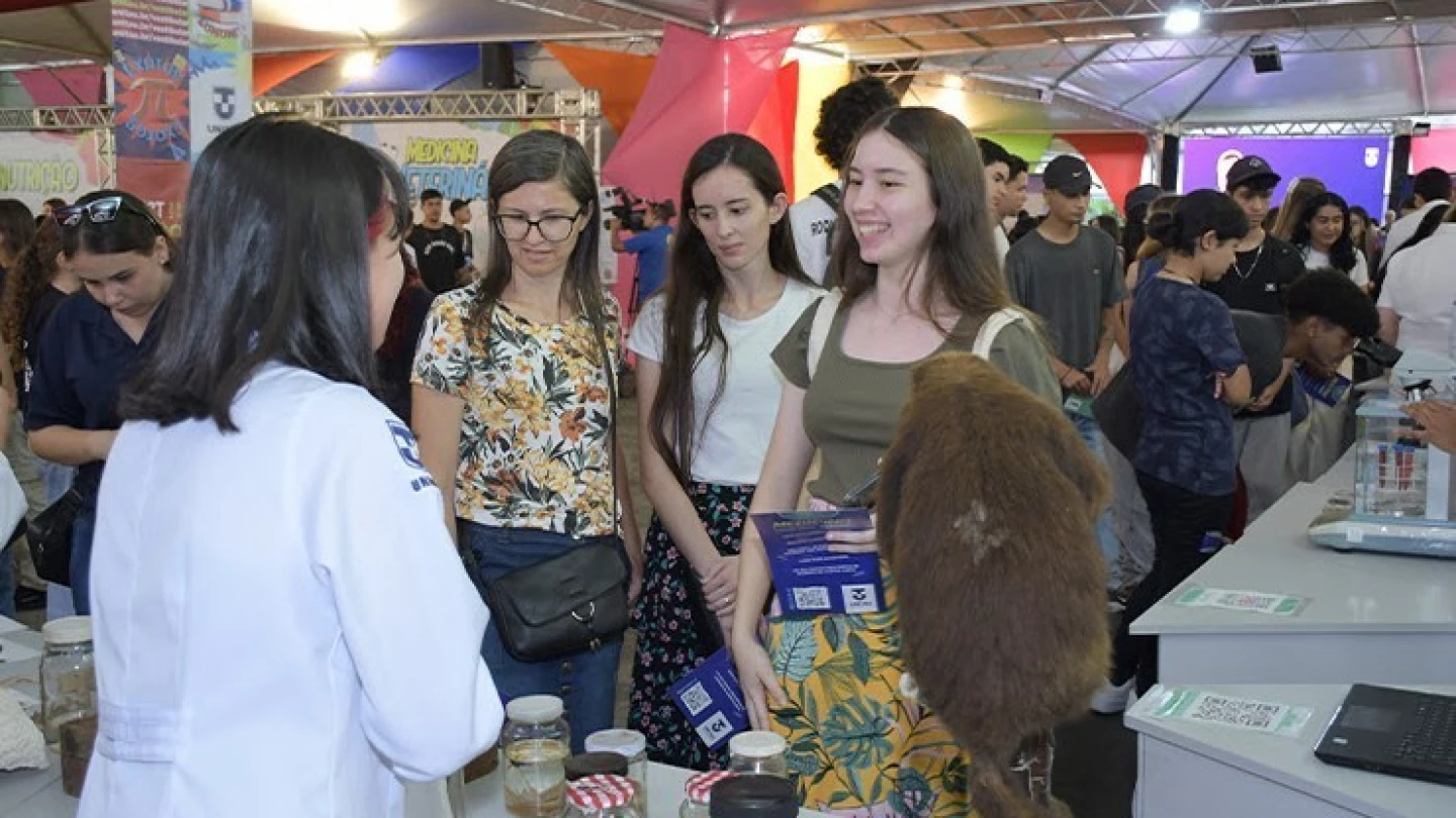 UNITAU promove Feira de Profissões com oficinas e vivências universitárias em Taubaté