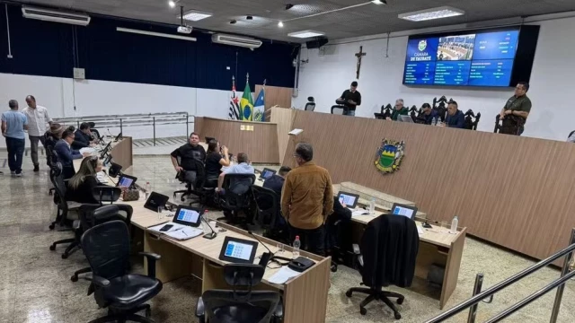 Vereadores de Taubaté aprovam regras para cobrança de juros e multas de créditos municipais