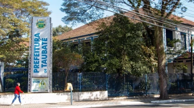 Prefeitura de Taubaté sanciona lei de anistia de juros e multas para devedores Prefeitura de Taubaté sanciona lei de anistia de juros e multas para devedores