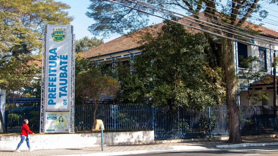 Prefeitura de Taubaté sanciona lei de anistia de juros e multas para devedores Prefeitura de Taubaté sanciona lei de anistia de juros e multas para devedores