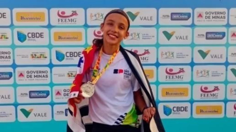 Aos 14 anos, aluna da rede municipal conquista duas medalhas de prata nos Jogos Escolares Brasileiros Aos 14 anos, aluna da rede municipal conquista duas medalhas de prata nos Jogos Escolares Brasileiros