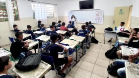 Secretaria de Saúde promove ações de conscientização sobre Outubro Rosa em escolas municipais Secretaria de Saúde promove ações de conscientização sobre Outubro Rosa em escolas municipais