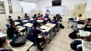Secretaria de Saúde promove ações de conscientização sobre Outubro Rosa em escolas municipais Secretaria de Saúde promove ações de conscientização sobre Outubro Rosa em escolas municipais