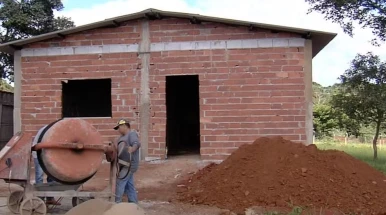 Taubaté tem mais de 8 mil famílias na fila por moradia Taubaté tem mais de 8 mil famílias na fila por moradia