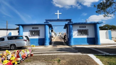 Cemitérios municipais terão horários estendidos neste final de semana de Finados Cemitérios municipais terão horários estendidos neste final de semana de Finados