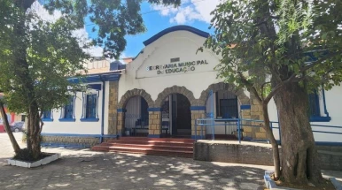 Sexta Cultural reúne música e artesanato em praça na região central de Taubaté