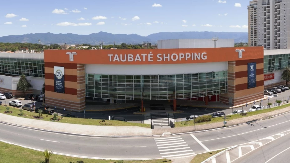 Taubaté Shopping inicia as celebrações de Natal e aniversário com atrações infantis e tarde de samba