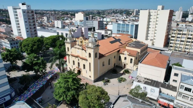 Taubaté realiza ação de combate à dengue na praça Dom Epaminondas