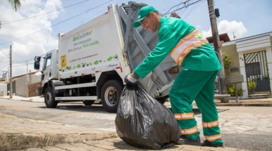 Prefeitura antecipa horários da coleta de lixo domiciliar em uma hora