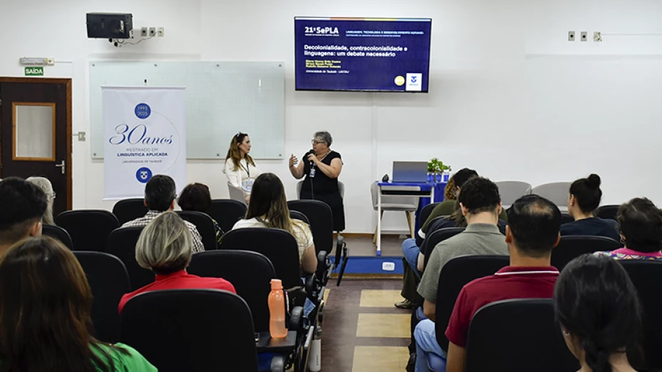 UNITAU celebra 30 anos do Mestrado em Linguística Aplicada e abre inscrições para a turma de 2026