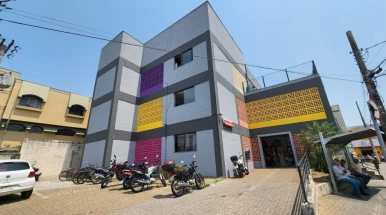 Prefeitura conclui revitalização da área externa do Shopping Popular