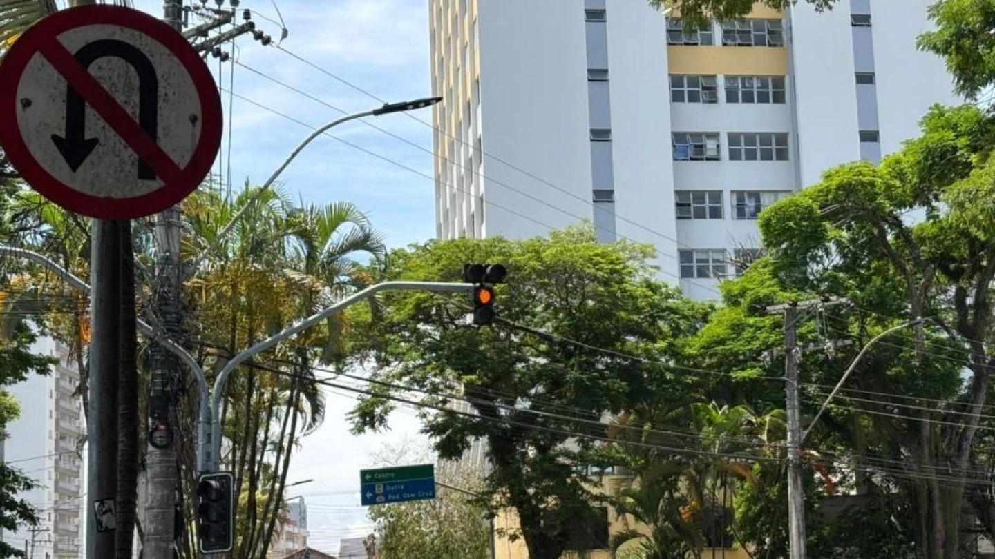Prefeitura amplia sistema de “amarelo intermitente” para região central