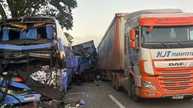 Taubaté: Acidente na Dutra: Motorista alega que freios de caminhão falharam antes de colisão com veículos