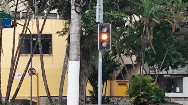 Taubaté inicia terceira etapa de implantação do 'amarelo intermitente” em semáforos