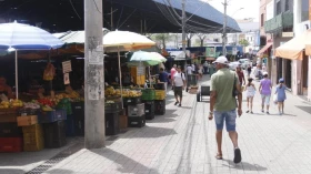 Prefeitura realiza feiras livres extras no entorno do Mercado nas próximas semanas