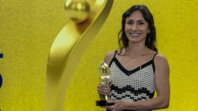 Atleta da equipe de Taubaté, Marina Dias é homenageada no Prêmio Brasil Paralímpico 2025