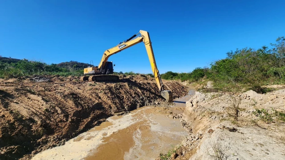 Taubaté intensifica desassoreamentos em córregos para melhorar sistema de drenagem