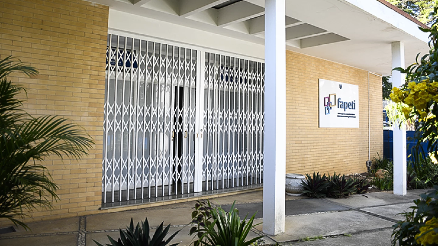 Fapeti prorroga inscrições para vagas com salário de R$ 3.366,40