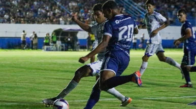 Taubaté perde para o Águia de Marabá e se complica na Copinha