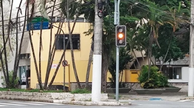 Taubaté chega à quinta e última fase da implantação do amarelo intermitente em cruzamentos da cidade