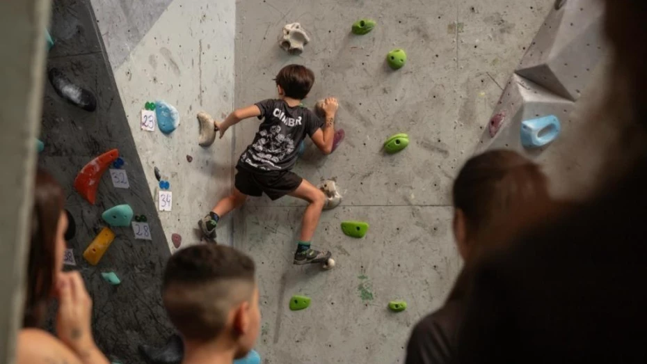 Seletiva de escalada esportiva oferece oportunidade para crianças e adolescentes de 7 a 15 anos