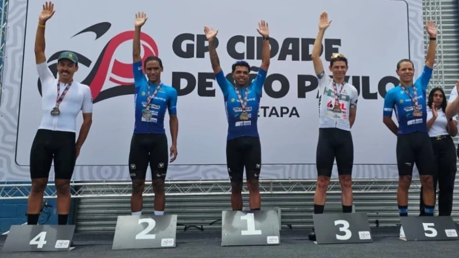 Equipe de ciclismo de Taubaté garante medalhas de ouro e prata no GP Cidade de São Paulo