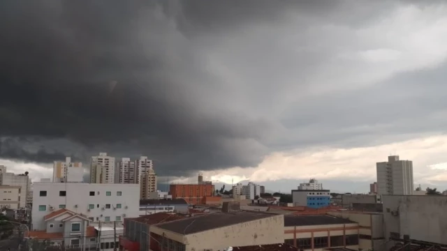 Defesa Civil de Taubaté alerta para chuvas intensas entre quinta-feira (29) e sexta-feira (30)