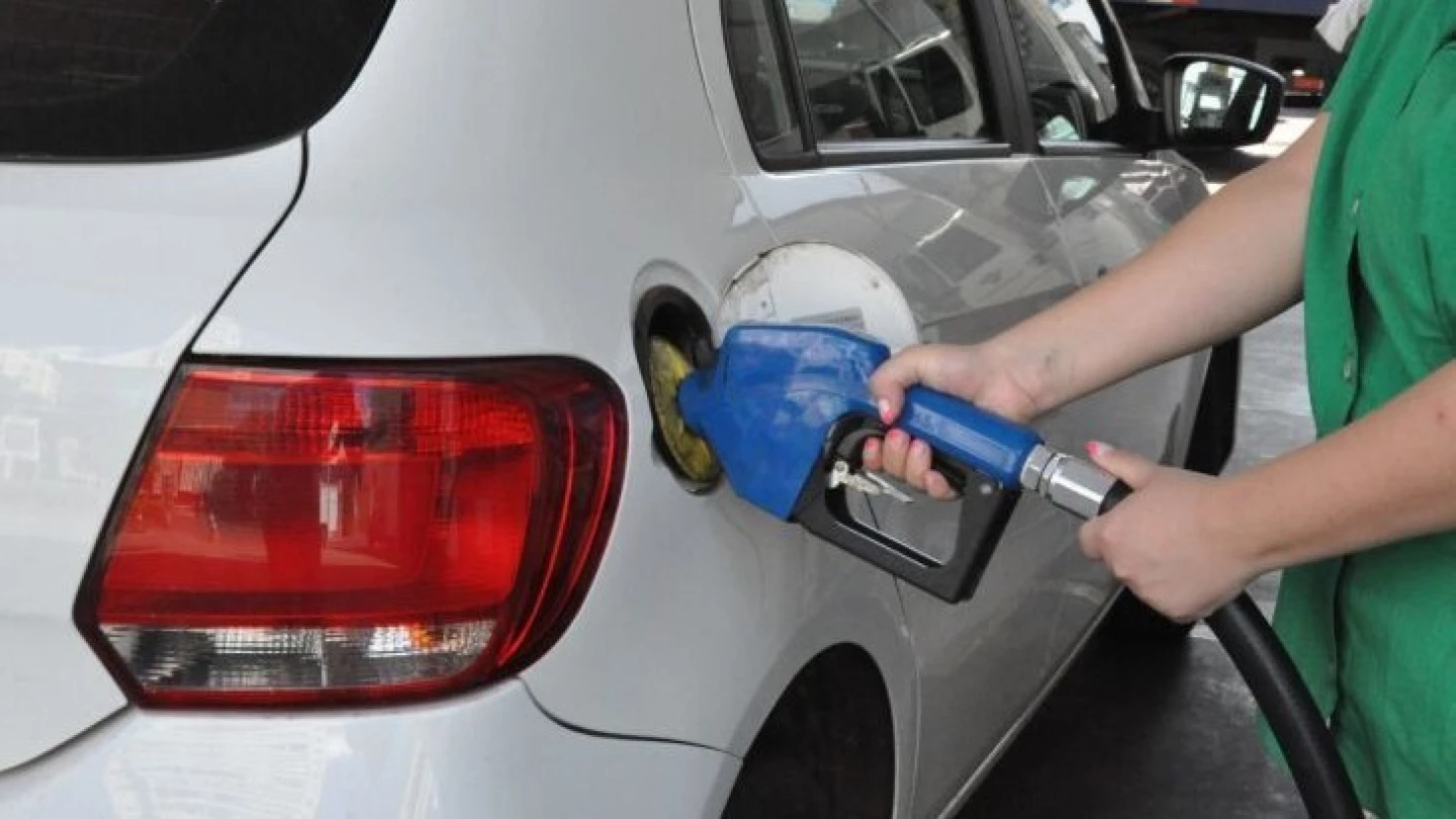 Preço do combustível varia até 27% em postos de Taubaté