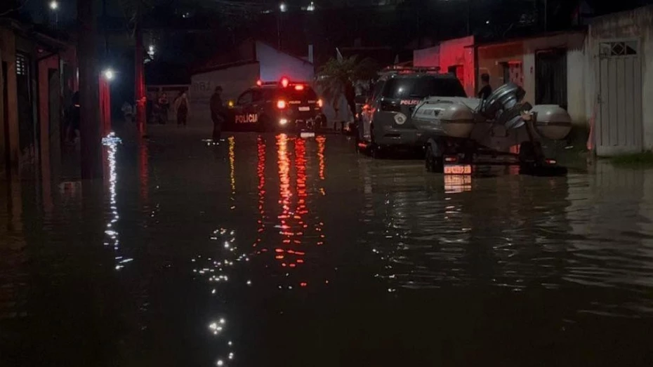 Chuva alaga 120 casas e deixa mais de 30 pessoas desabrigadas em Taubaté