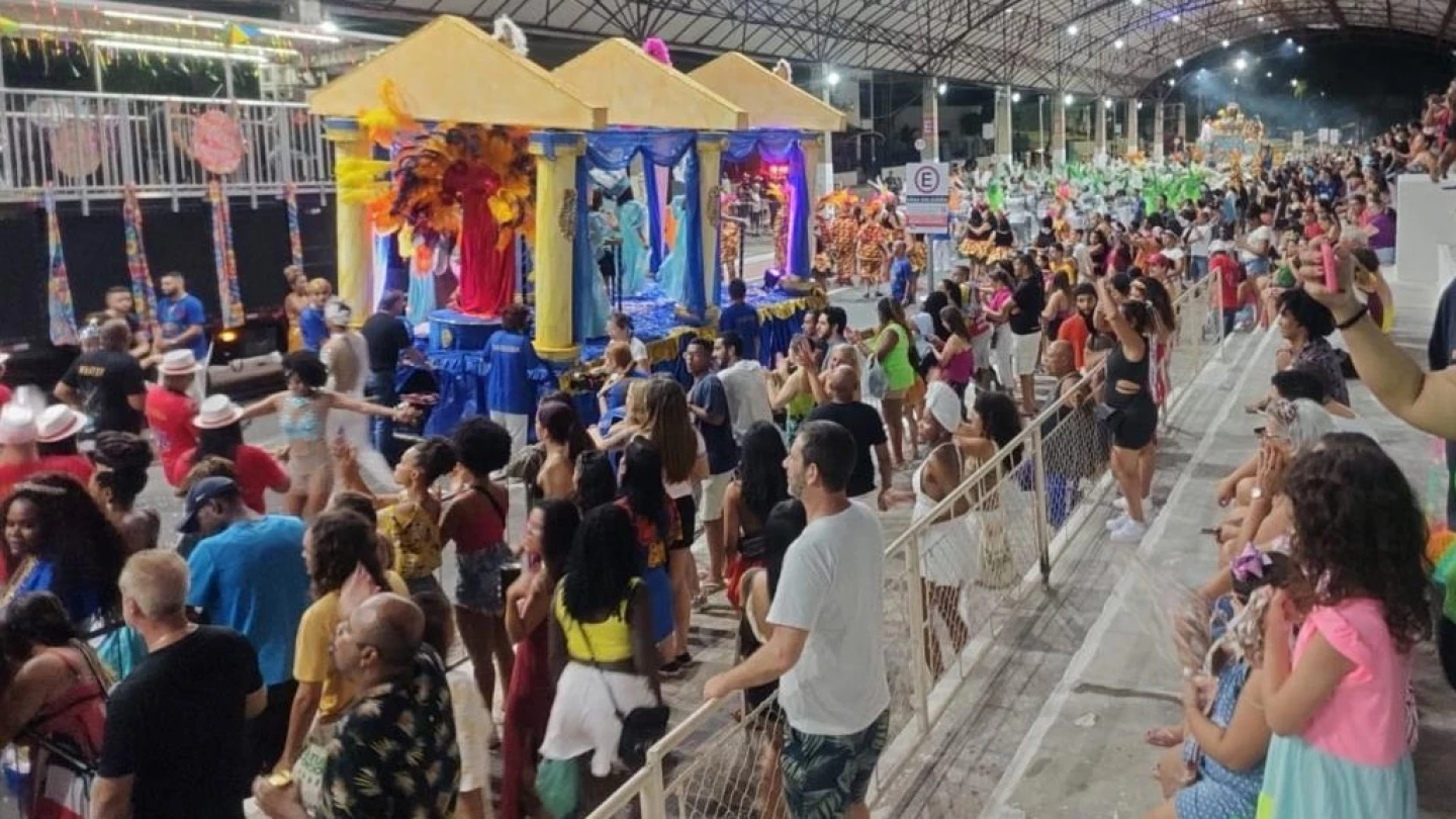 Desfile das Escolas de Samba está de volta à Avenida do Povo em Taubaté