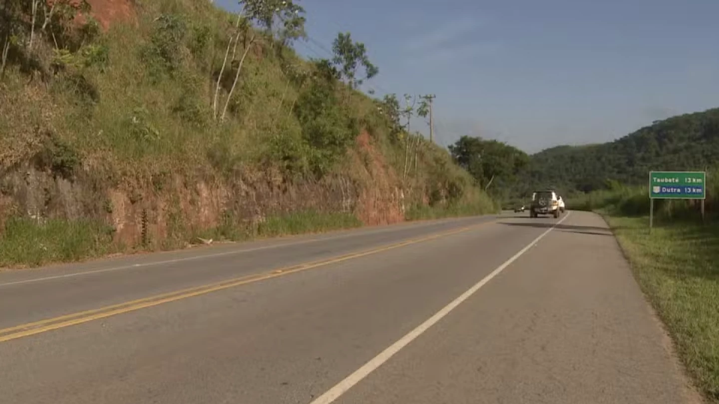 Motociclista morre em acidente na Rodovia Oswaldo Cruz, em Taubaté