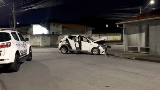 PM morre e dois policiais ficam feridos após viatura capotar durante perseguição em Taubaté
