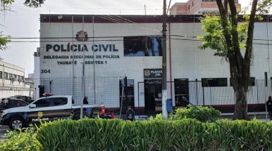 Homem é encontrado morto com tiro na cabeça ao lado de moto em Taubaté