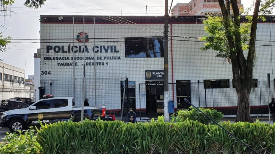 Homem é encontrado morto com tiro na cabeça ao lado de moto em Taubaté