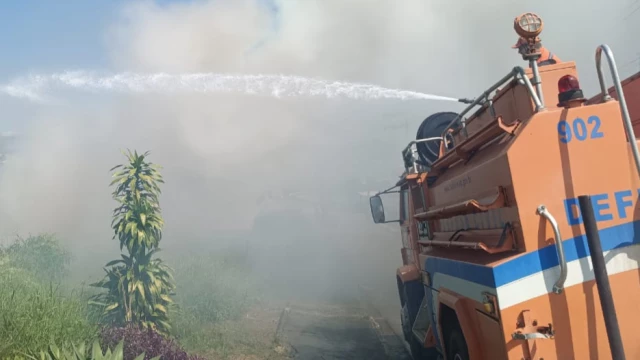 Defesa Civil combate queimada e evita que fogo atinja residências no Imaculada Conceição