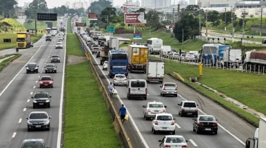 Volta do feriado de Tiradentes deve provocar trânsito intenso nas estradas do Vale e região