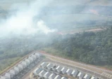 Incêndio em aterro mobiliza equipes e causa fumaça em condomínio em Taubaté