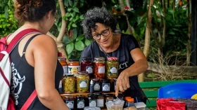 Feira da Agricultura Familiar da UNITAU passa a ser semanal em frente ao Campus Bom Conselho