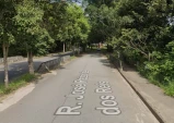 Dois jovens morrem e um fica ferido após carro bater em poste em Taubaté