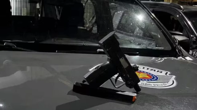 Homem é preso em Taubaté com arma roubada de militar do Exército após assalto em São Luiz do Paraitinga