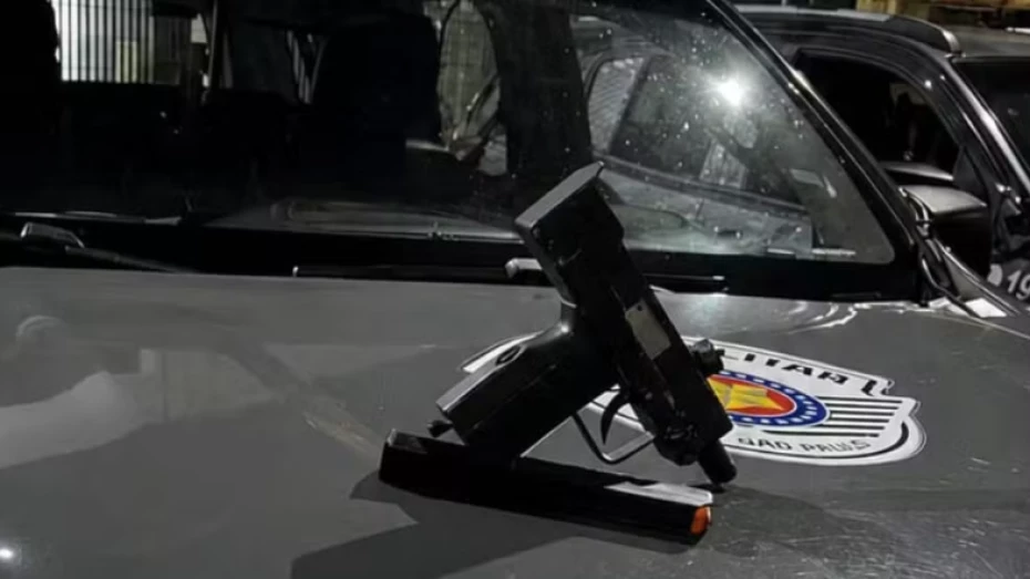Homem é preso em Taubaté com arma roubada de militar do Exército após assalto em São Luiz do Paraitinga