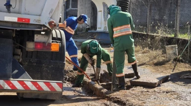 Prefeitura de Taubaté remove mais de 13 toneladas de resíduos de bocas de lobo em junho