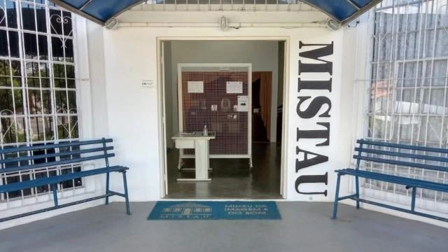 Mistau abre inscrições para oficina gratuita sobre colagem e memória afetivas