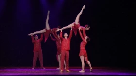 Alunos da Escola Maestro Fêgo Camargo representam Taubaté no Festival de Dança de Joinville