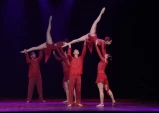 Alunos da Escola Maestro Fêgo Camargo representam Taubaté no Festival de Dança de Joinville