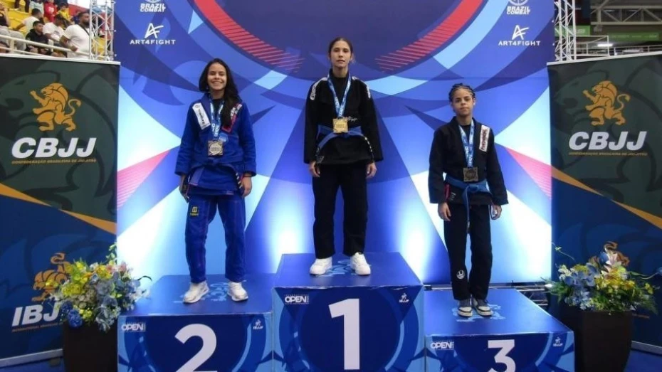 Atleta da equipe de Taubaté, Duda Silva conquista prata no em Open internacional de jiu-jitsu