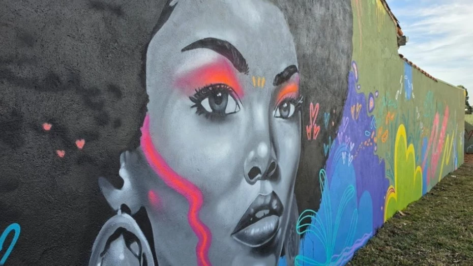 Área de lazer do Sítio Tangará em Taubaté recebe obras de requalificação e mural artístico