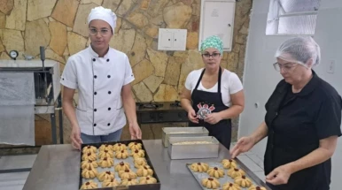 Escola do Trabalho inaugura sala de panificação e estreia curso de Receitas Fitness Artesanais